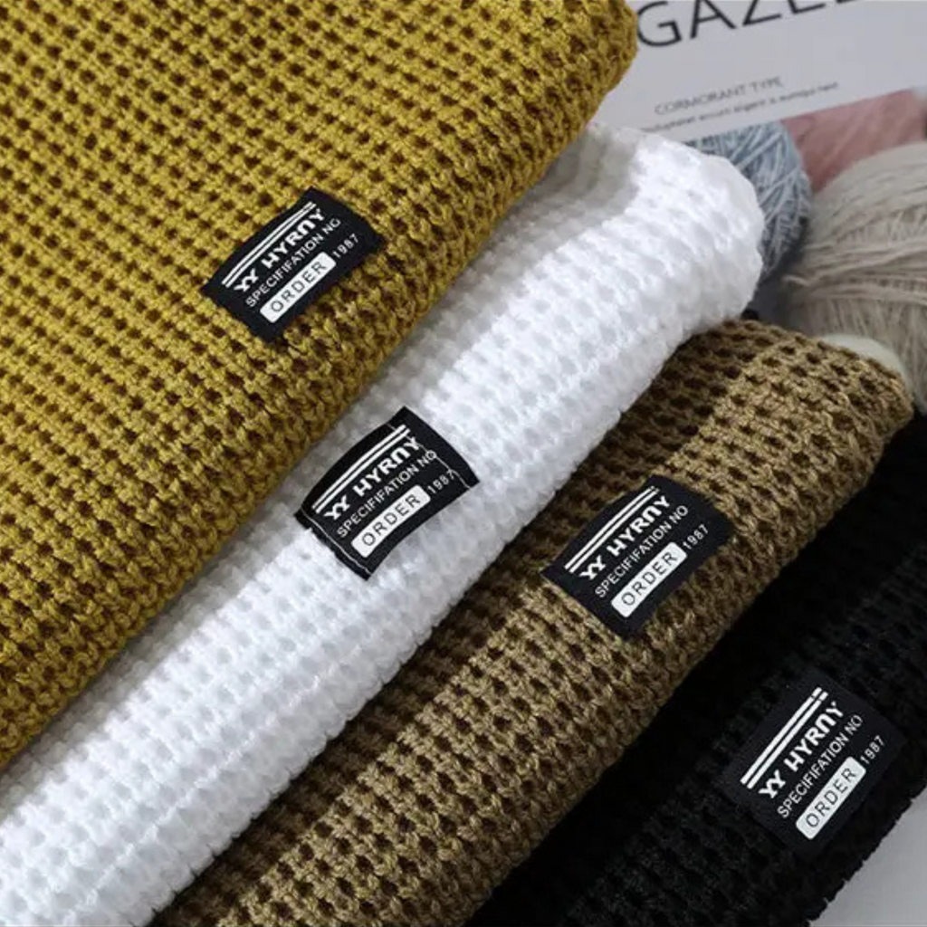 SWETER MĘSKI Z DZIANINY O FAKTUROWYM SPLOCIE
