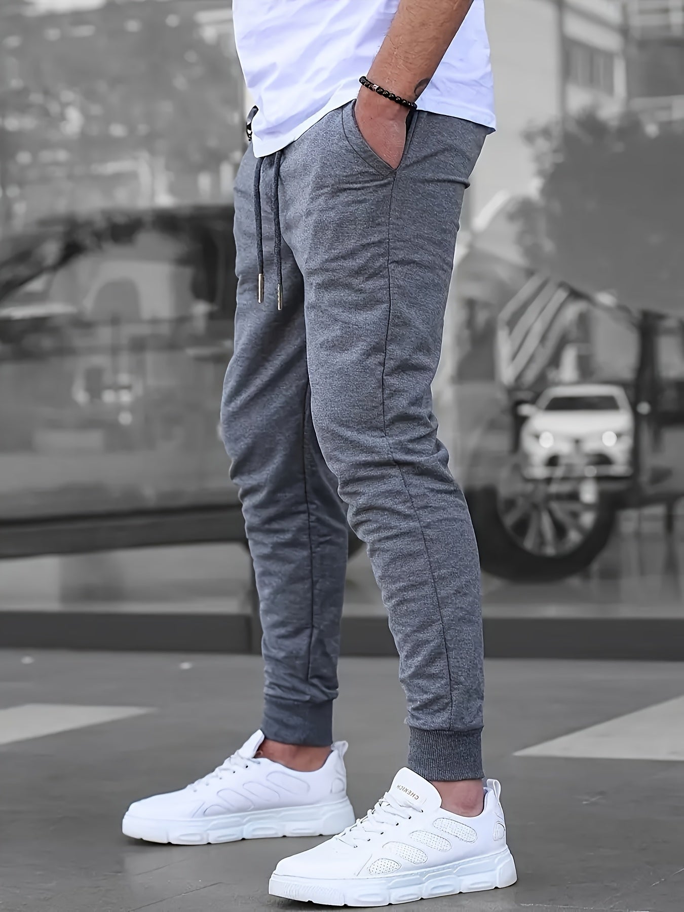 MĘSKIE SPODNIE O KROJU SLIM FIT
