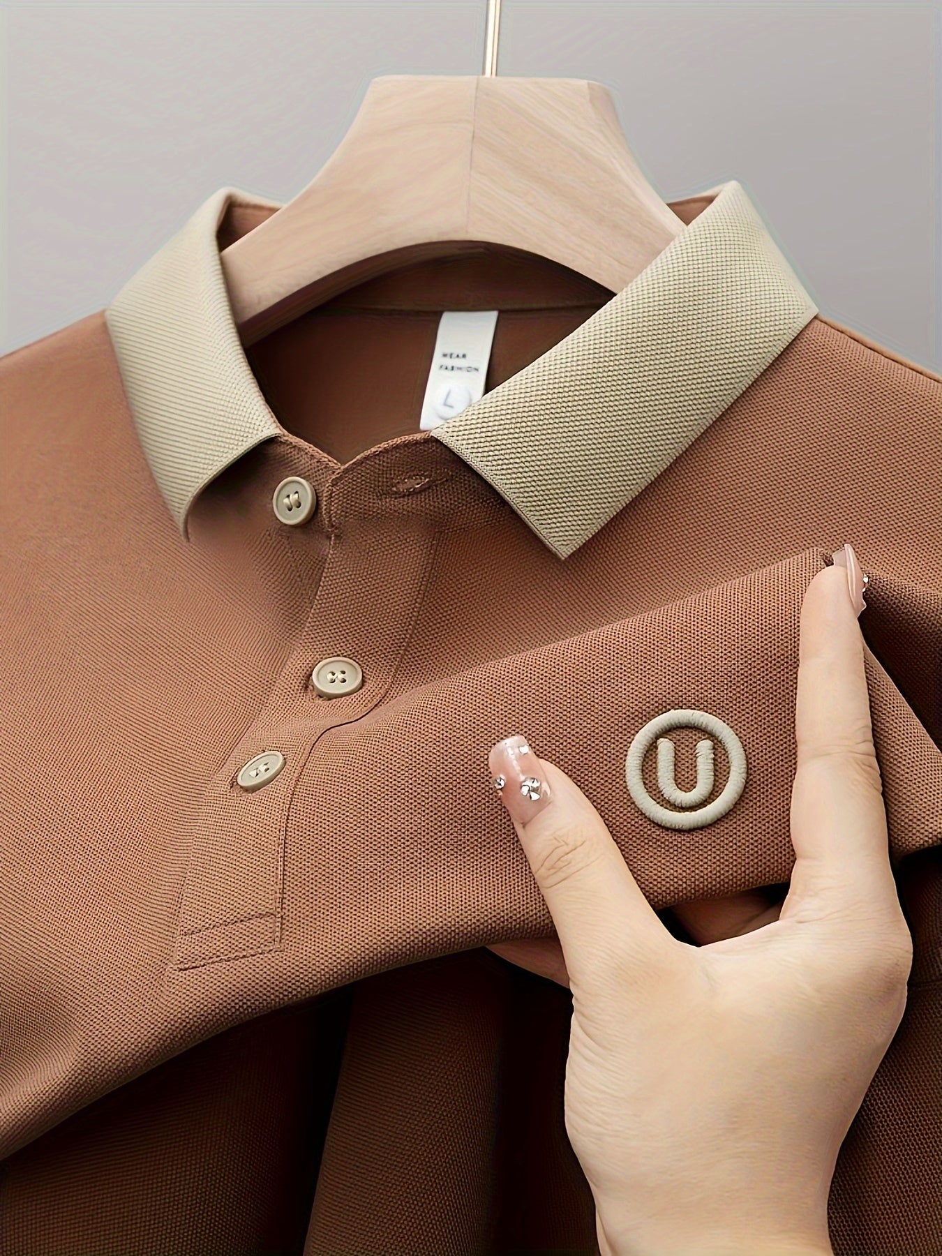 KOSZULA MĘSKA Z HAFTOWANYM KOŁNIERZYKIEM