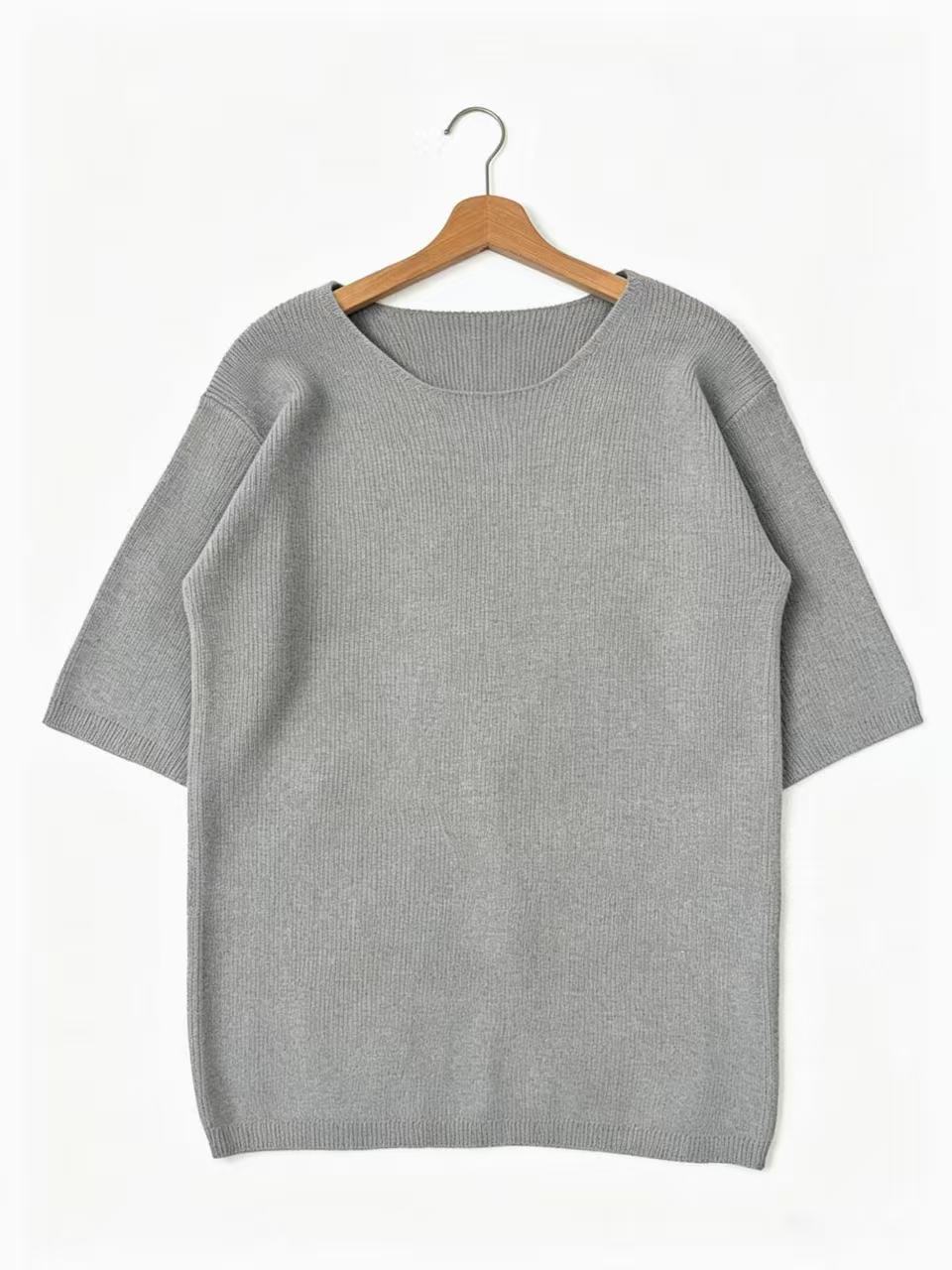 MĘSKI SWETER Z DZIANINY O FAKTUROWYM SPLOCIE