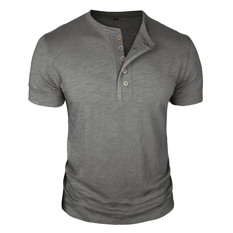 MĘSKI T-SHIRT Z GUZIKAMI POD SZYJĄ