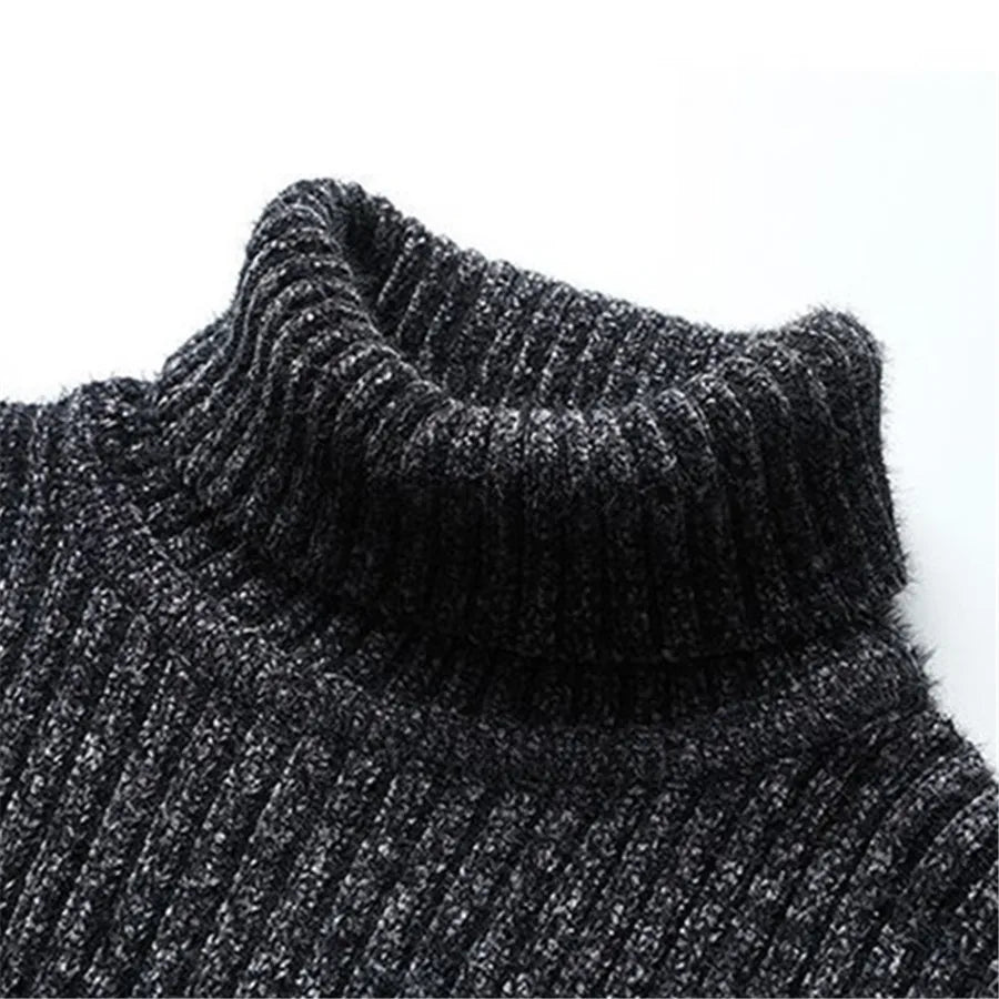 SWETER MĘSKI Z ROLOWANYM KOŁNIERZEM