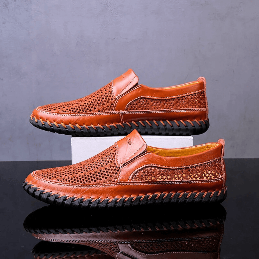 BREATHABLE SLIP-ON SHOES FOR MEN